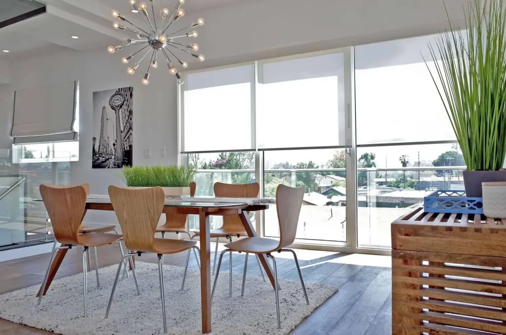Light filtering roller dining room